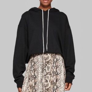 Women's cropped black hoodie NEW